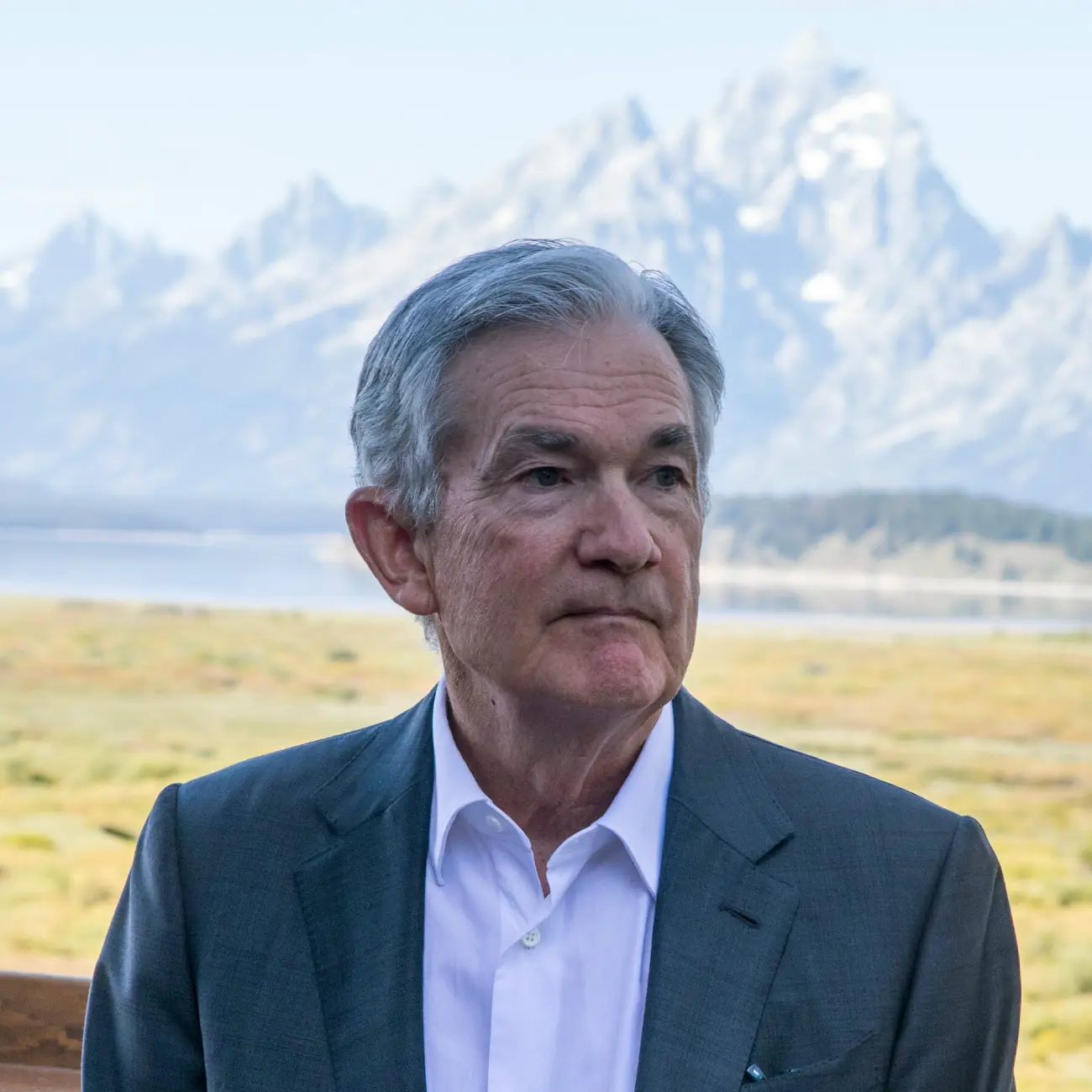 US Inflation to Edge Up as Powell Shifts on Job Market